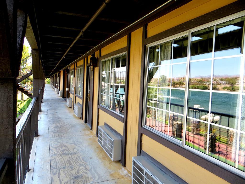 ไพโอเนียร์ โฮเต็ล แอนด์ แกลมบิง ฮอลล์ Hotel ลาฟลิน ภายนอก รูปภาพ