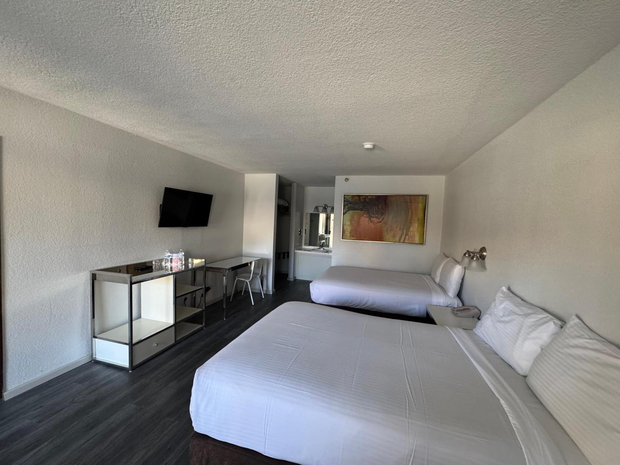 ไพโอเนียร์ โฮเต็ล แอนด์ แกลมบิง ฮอลล์ Hotel ลาฟลิน ภายนอก รูปภาพ